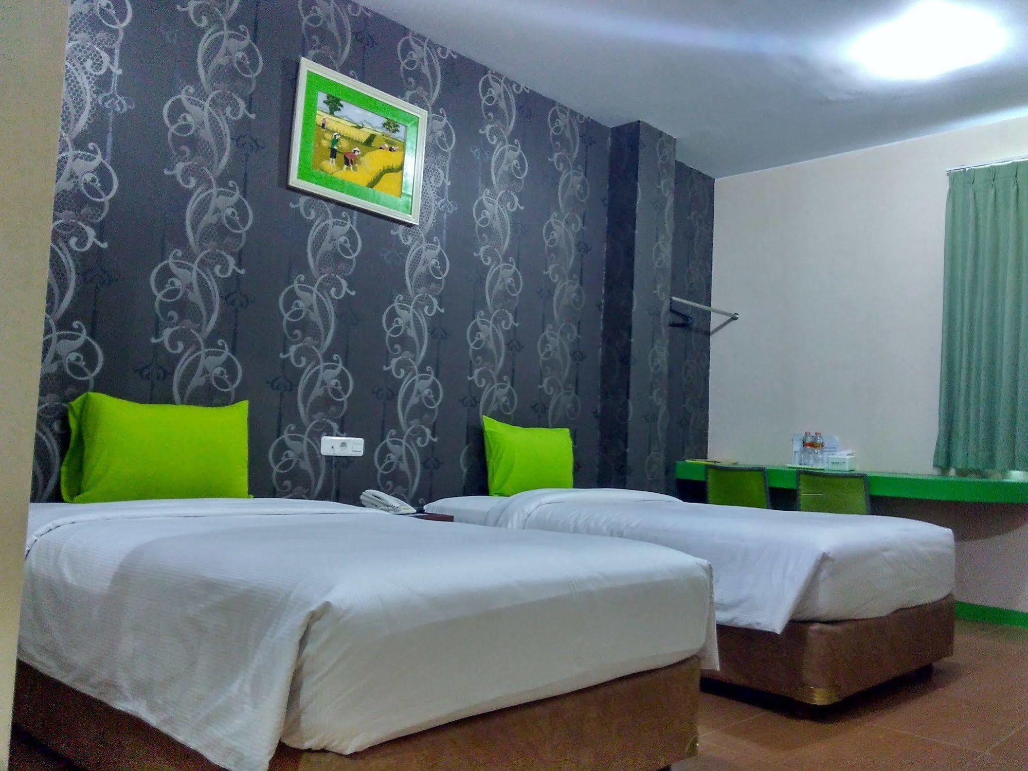 Agung 2* Makassar